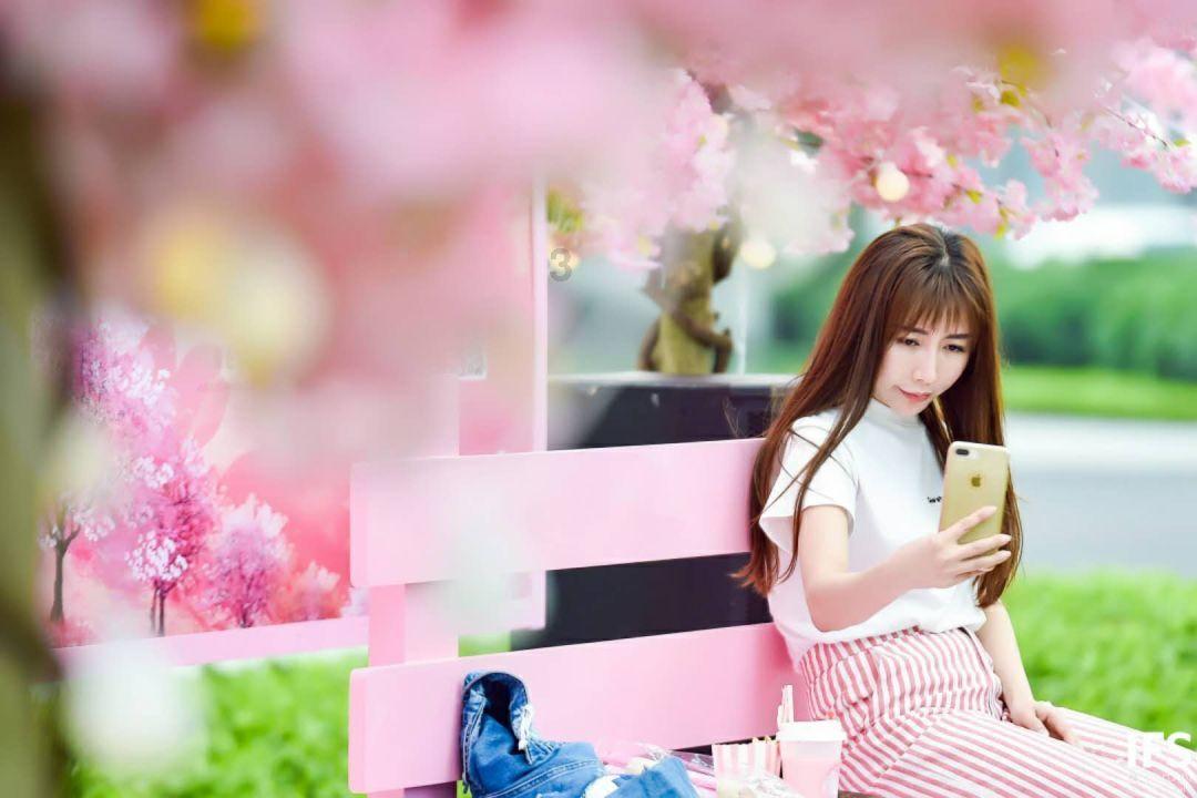 一个女生为了一个男生改变是为什么?——专业有问必答平台